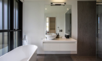 Jack’s Point Lake House Vanity | Queenstown, Otago
