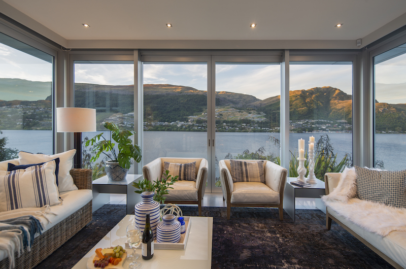 Supreme Lakefront Living Room | Queenstown, Otago