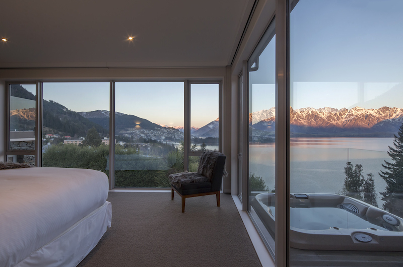 The Views Bedroom with Lake Views | Queenstown, Otago