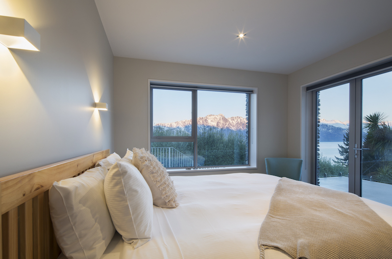The Views Bedroom with Seating | Queenstown, Otago