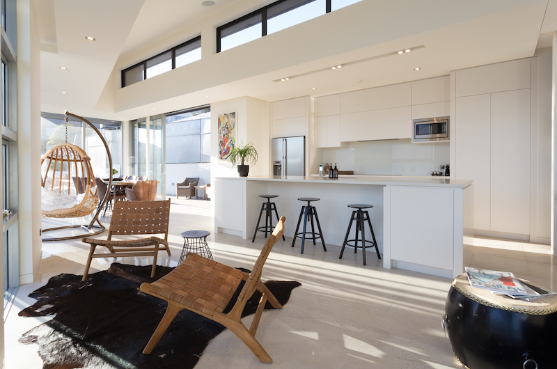 Views on Edinburgh Living Room and Kitchen | Queenstown, Otago