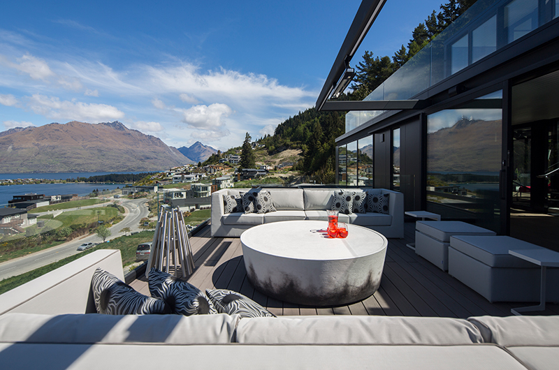 Villa Cascata Outdoor Lounge | Queenstown, Otago