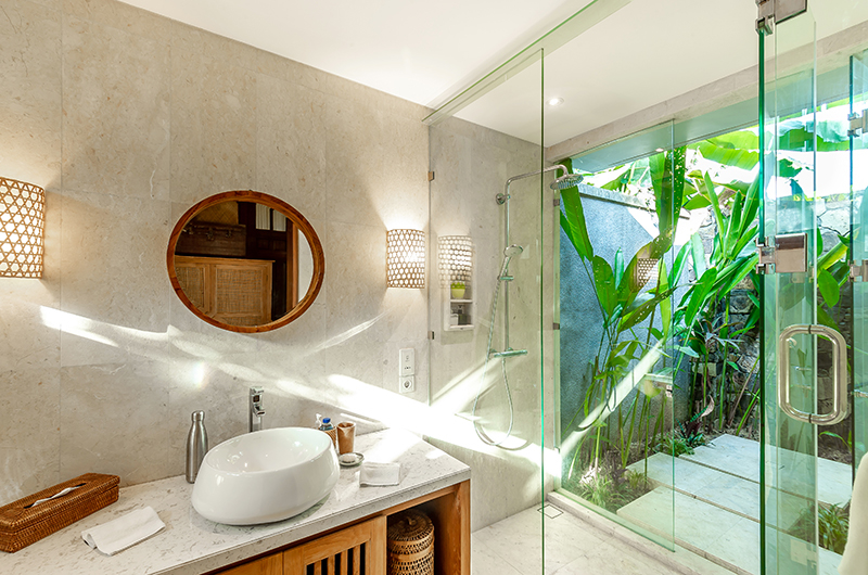 Villa Bella Bambu Bathroom with Shower | Pererenan, Bali