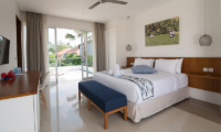 Villa Capil Spacious Bedroom with TV | Batubelig, Bali