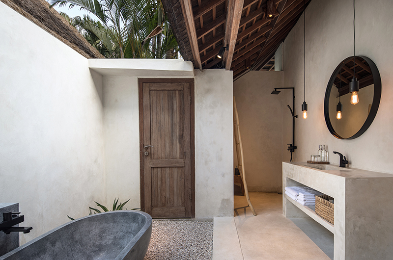 Villa Massilia Satu Open Plan Bathtub | Seminyak, Bali Villa Massilia Satu Open Plan Bathtub | Seminyak, Bali