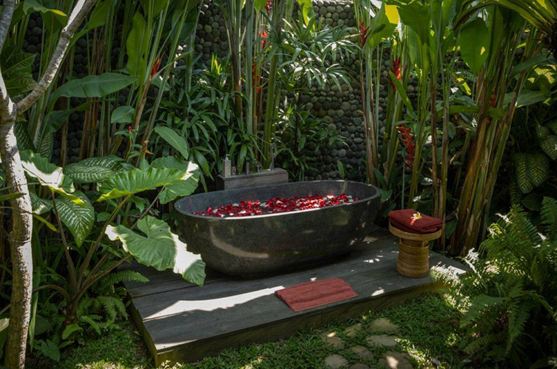 Villa Crystal Castle Stone Bathtub | Ubud, Bali