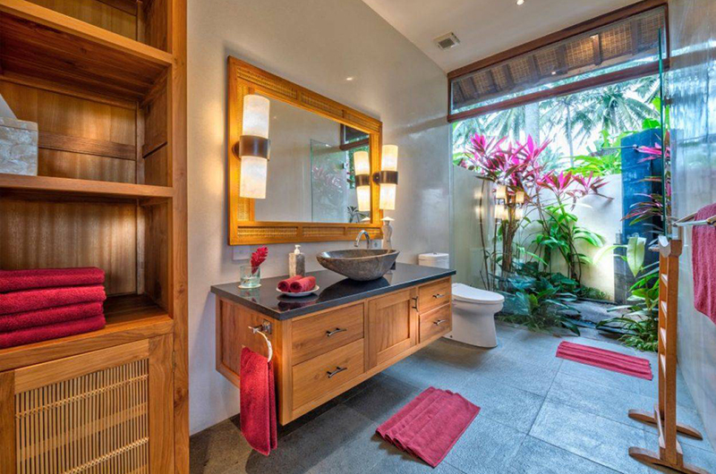 Villa Crystal Castle Lapis Bathroom | Ubud, Bali