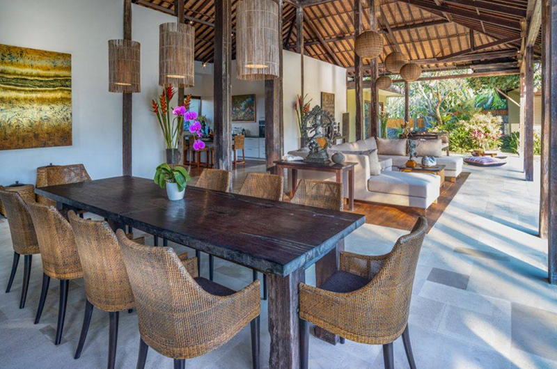 Villa Crystal Castle Classic Dining Table | Ubud, Bali