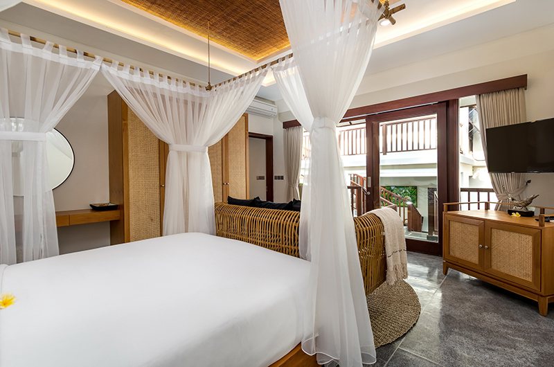 Villa Elite Tara Bedroom with Four Poster Bed | Canggu, Bali