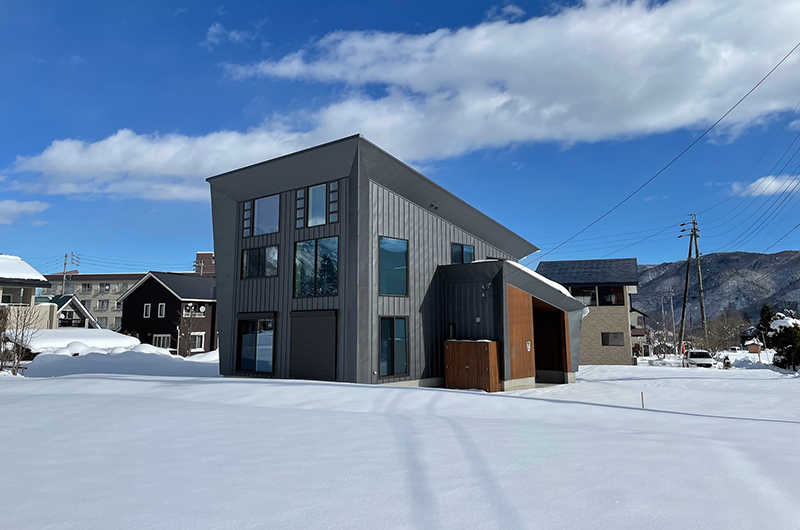 Bikei Chalet Exterior with Snow View | Hakuba, Nagano