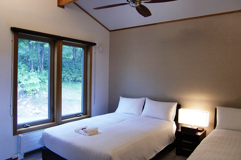 Creekside Guest Bedroom | Annupuri, Niseko