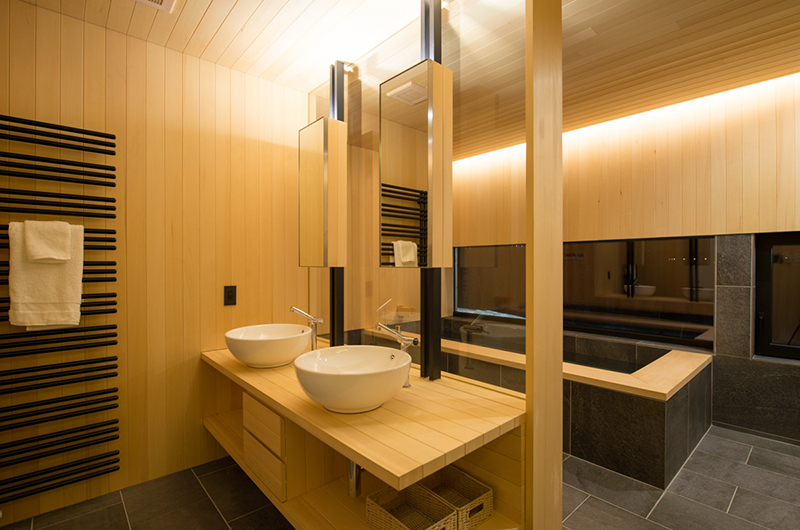 Hiyoku Bathroom | Hirafu, Niseko