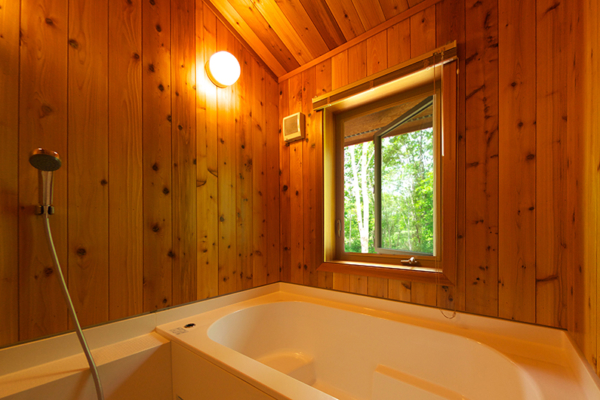Shirakaba Bathroom with Wooden Wall | Annupuri, Niseko Shirakaba Bathroom with Wooden Wall | Annupuri, Niseko