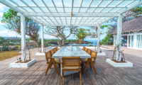 Mandala The Bay Dining Table with Sea View | Nusa Lembongan, Bali