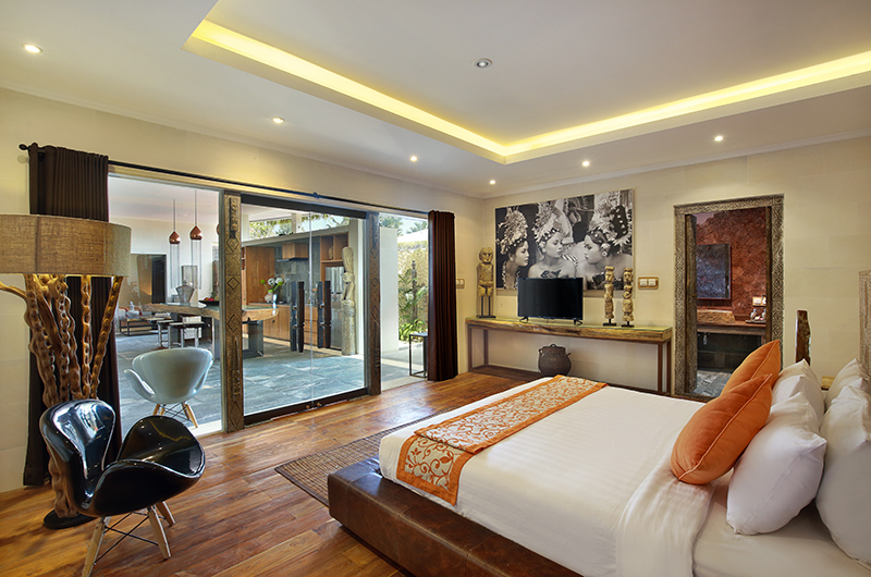 Villa Boutique Sunset Bedroom with Wooden Deck | Seminyak, Bali