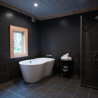 Villa Antelope Hakuba II Ensuite Bathroom | Hakuba, Nagano