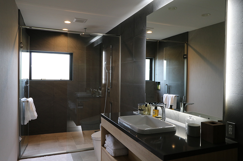Seasons One Bathroom | Annupuri, Niseko