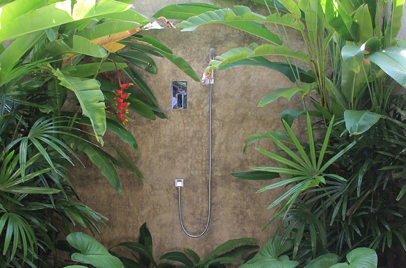 Cantaloupe House Outdoor Shower | Ahangama, Sri Lanka