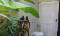 Cantaloupe House Bathroom Supplies | Ahangama, Sri Lanka