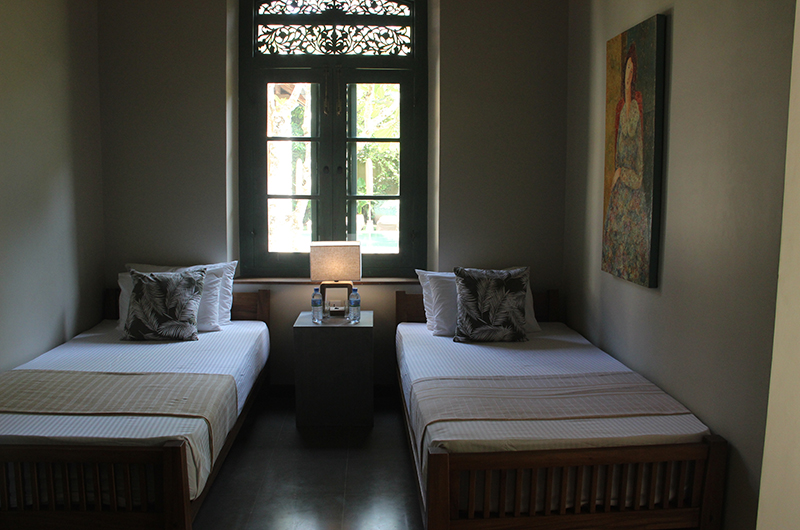 Cantaloupe House Twin Bedroom with Lamps | Ahangama, Sri Lanka