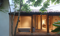 Cantaloupe House Semi Open Bathtub | Ahangama, Sri Lanka