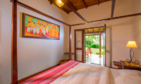 Three Sisters Beach House Spacious Bedroom | Matara, Sri Lanka
