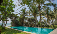 Three Sisters Beach House Swimming Pool | Matara, Sri Lanka