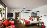 Flow Bedroom with Mirror | Colombo, Sri Lanka