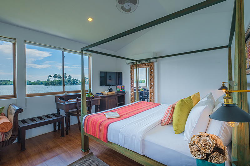 Flow Guest Bedroom with Four Poster Bed | Colombo, Sri Lanka