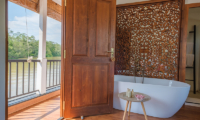 Flow Bathroom with Bathtub | Colombo, Sri Lanka