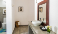 Kurumba House Bathroom with Vanity | Tangalle, Sri Lanka
