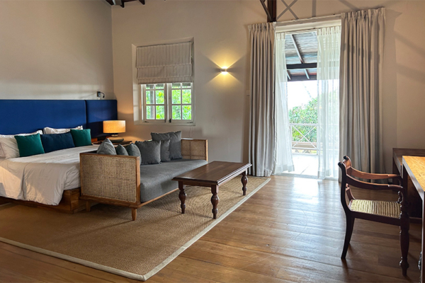 On The Rocks Master Bedroom and Balcony | Unawatuna, Sri Lanka