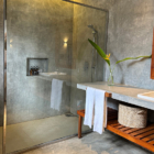 On The Rocks Master Bathroom | Unawatuna, Sri Lanka