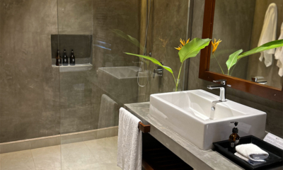 On The Rocks Sixth Bathroom with Shower | Unawatuna, Sri Lanka