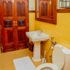South Point Cottage Bathroom with Mirror | Koggala, Sri Lanka