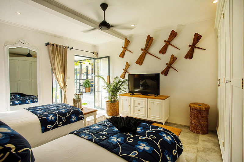 Villa Pintu Biru Twin Bedroom with TV | Seminyak, Bali