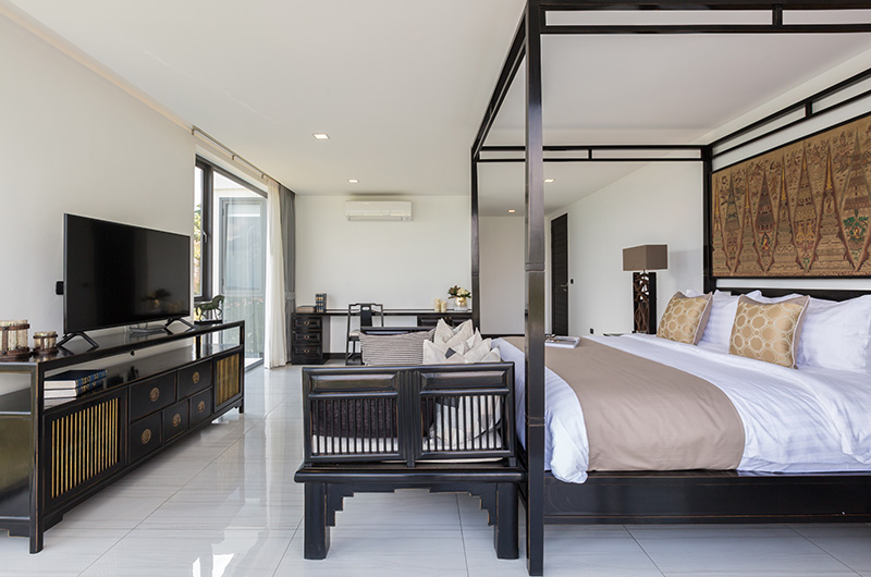 Villa Roong Arun Spacious Bedroom with Four Poster Bed | Chaweng, Koh Samui