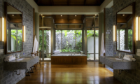 Villa Praison Spacious Bathroom with Bathtub | Layan, Phuket