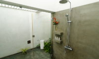 Ubuntu Beach Villas Bathroom with Shower | Mirissa, Sri Lanka