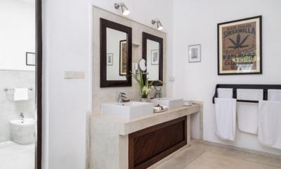 Why House His and Hers Bathroom with Mirrors | Talpe, Sri Lanka