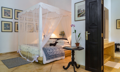 Why House Bedroom with Paintings | Talpe, Sri Lanka