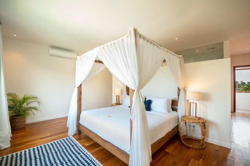 Villa Charick Spacious Bedroom with Four Poster Bed | Canggu, Bali