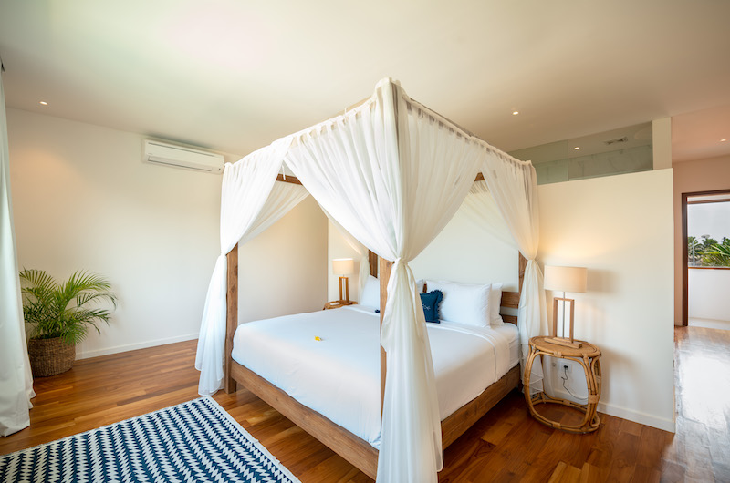 Villa Charick Spacious Bedroom with Four Poster Bed | Canggu, Bali