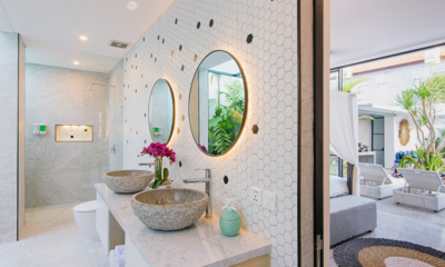 Villa Como Bathroom with View | Canggu, Bali