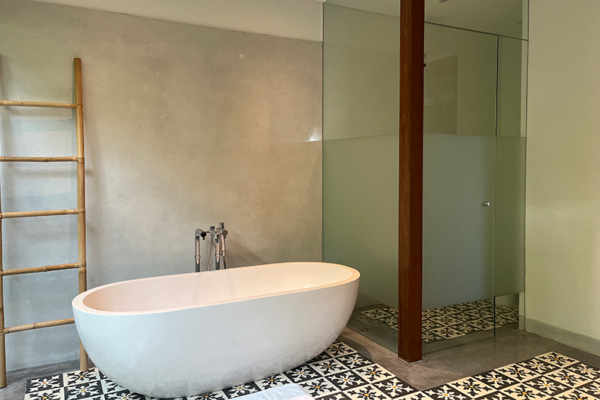Villa Bogor Bathtub with Shower | Canggu, Bali