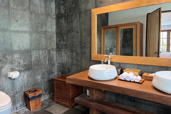 Villa Kapungkur His and Hers Bathroom with Mirror | Canggu, Bali