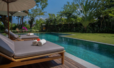 Villa Damai Pool Side Loungers | Umalas, Bali