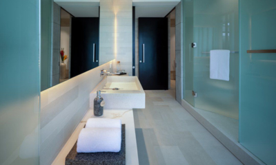 Villa Babadan En-Suite Bathroom with Mirror | Canggu, Bali