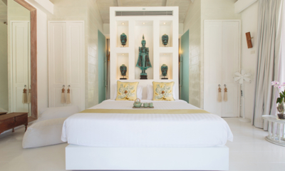 Mia Beach Bedroom with Show Pieces | Chaweng, Koh Samui