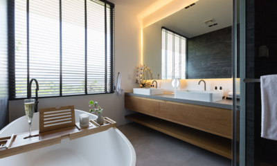Villa Amylia Bathroom with Bathtub | Chaweng, Koh Samui